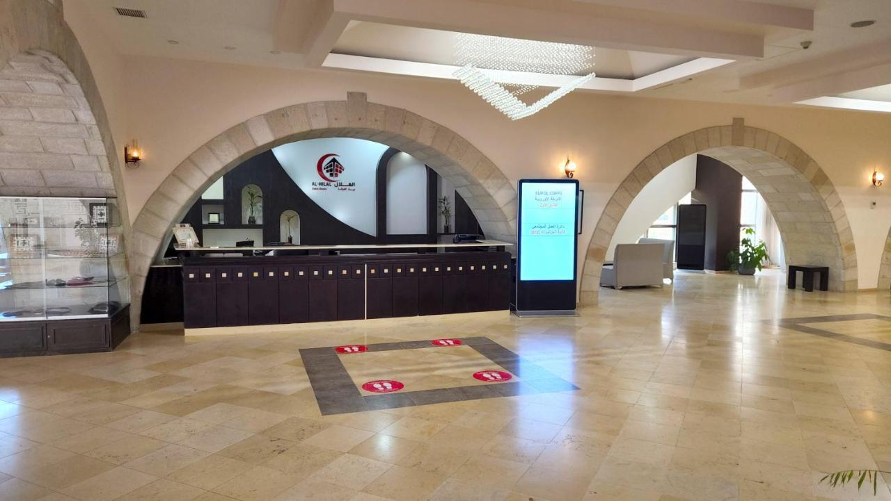 Red Crescent Guesthouse Ramallah Buitenkant foto