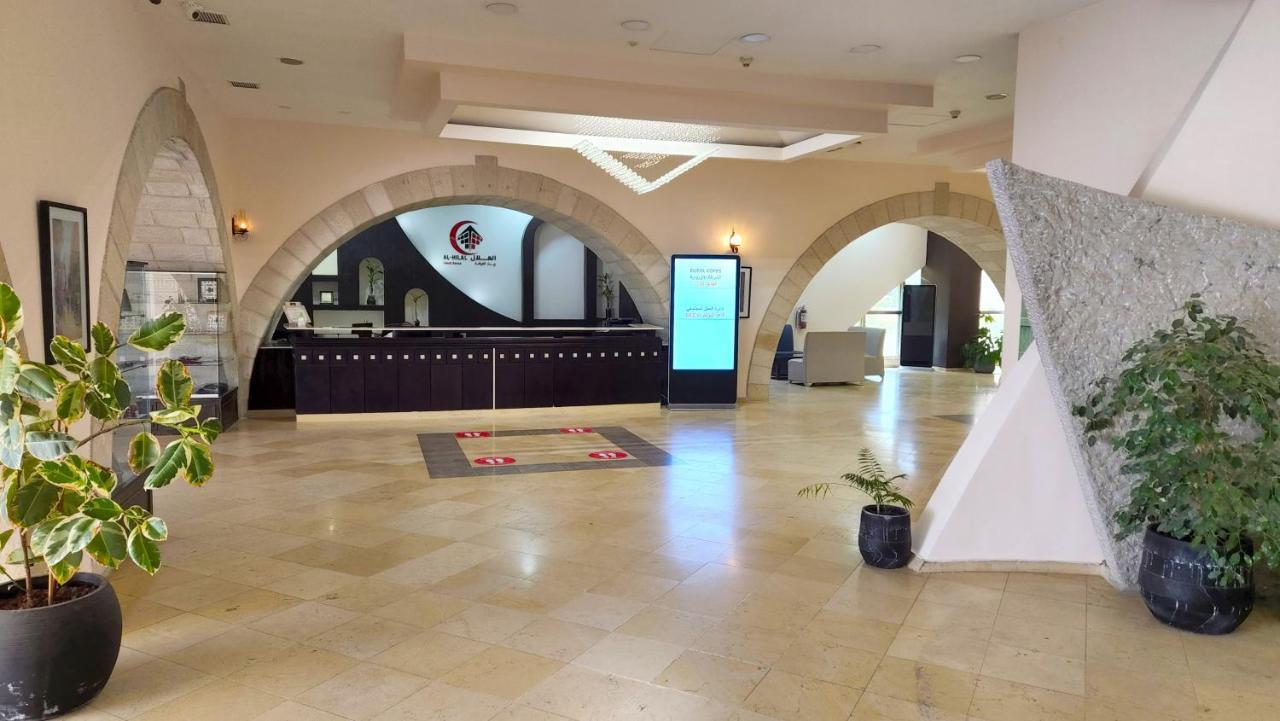 Red Crescent Guesthouse Ramallah Buitenkant foto